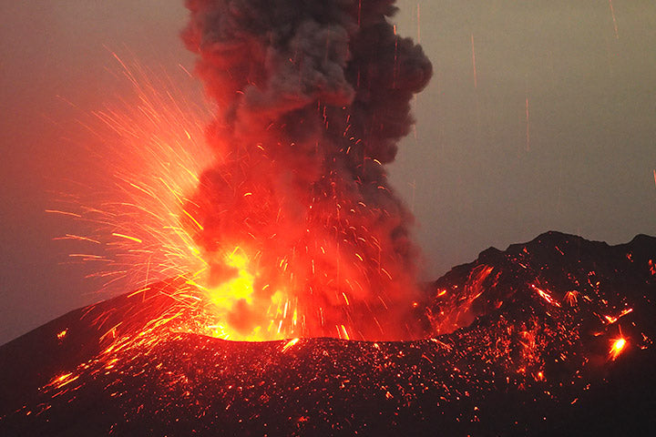阿蘇山の溶岩 火山・噴火の歴史：阿蘇山 – 噴火.com